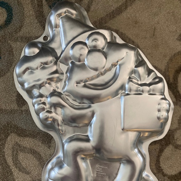 Wilton Elmo baking pan - Picture 1 of 4